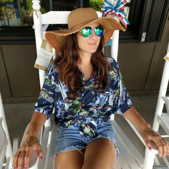 Meet your Posher, Juliane - Picture 2 of 2